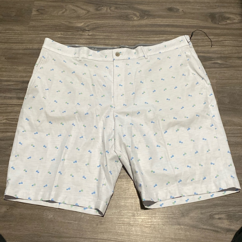 New Walter Hagen Perfect golf shorts Size 42